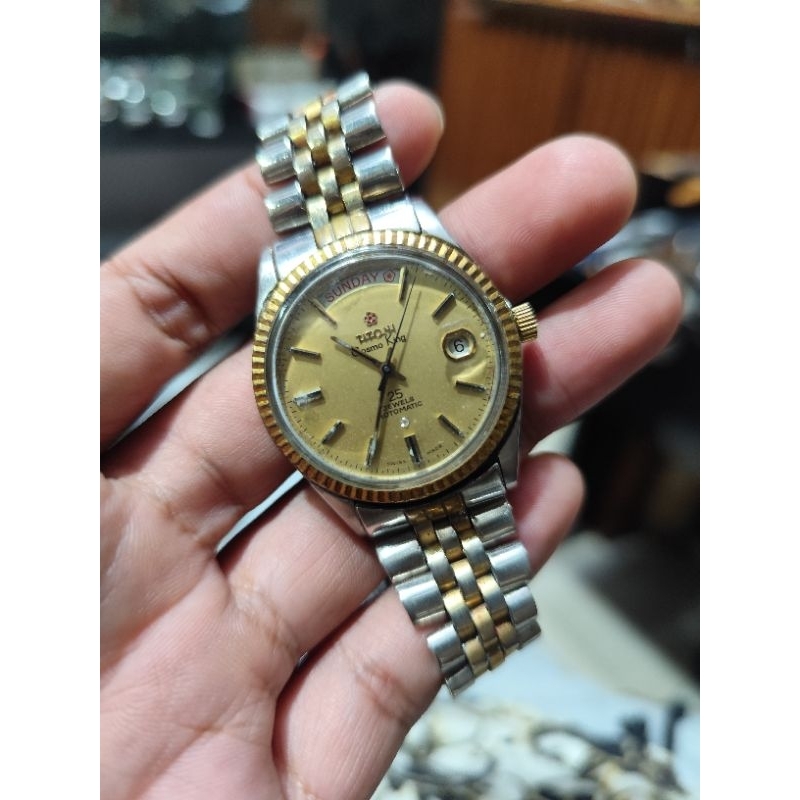 Preloved Titoni Cosmo King