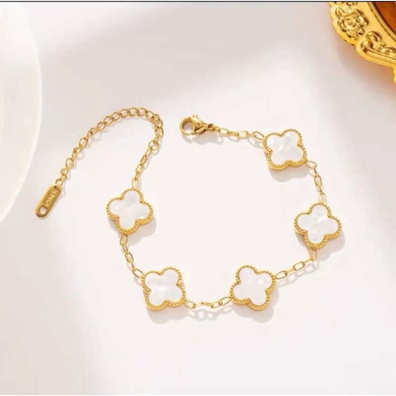Terbaru Gelang Tangan Titanium Model Clover Gelang Tangan Wanita Terlaris Gelang Tangan Model Korea 