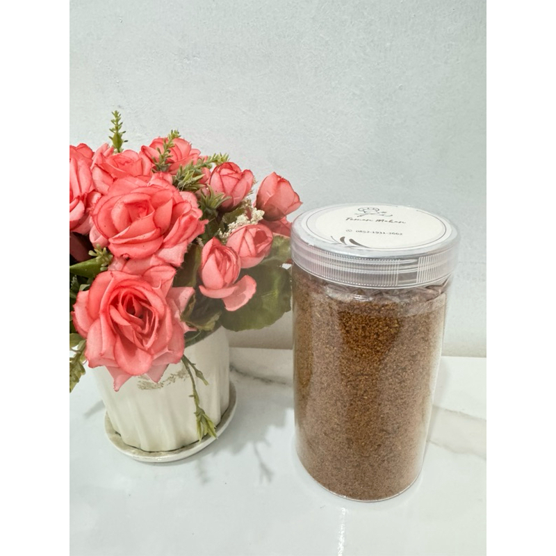 

Serundeng Kelapa Asli toples 1000 ml Teman Makan Halal