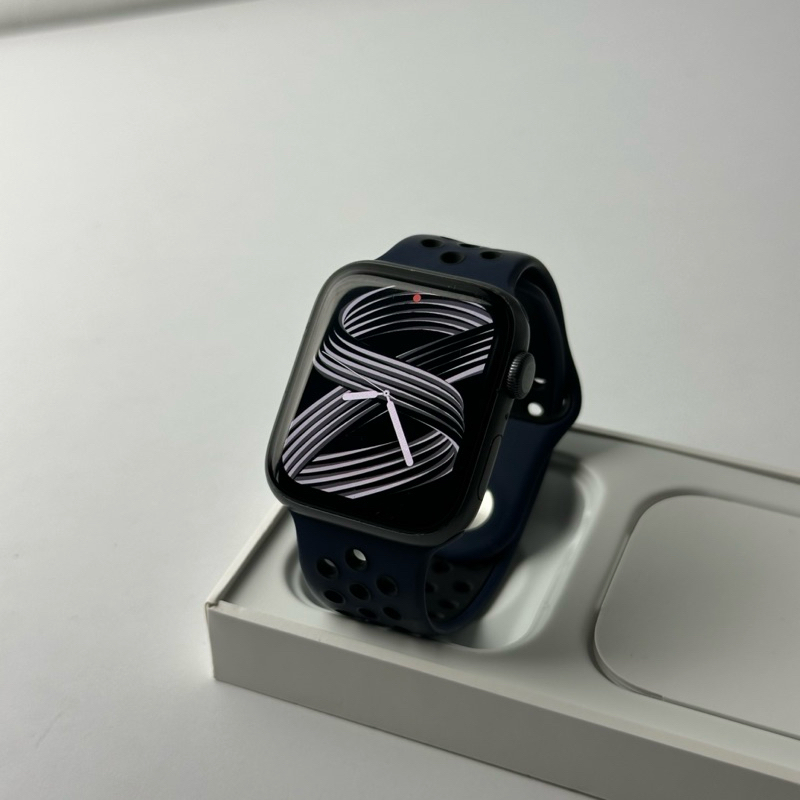 Apple Watch Series 6 44mm Nike iwatch Battery Health 100%