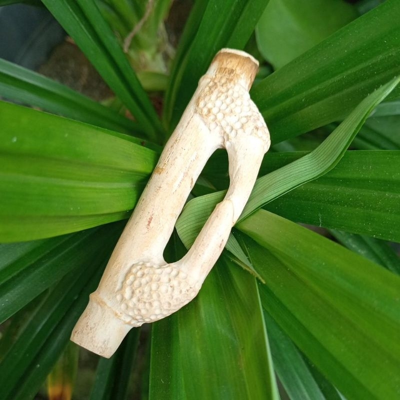 batu petuk bambu kuning