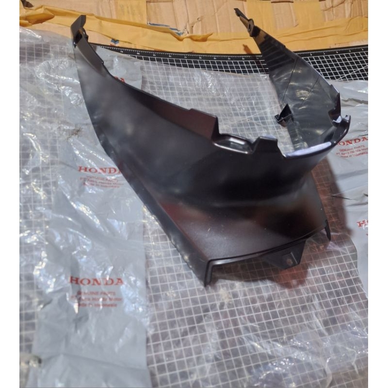 cover kaper penutup tangki bawah jok supra X125 X 125 old lama original ahm honda 64350-KPH-700