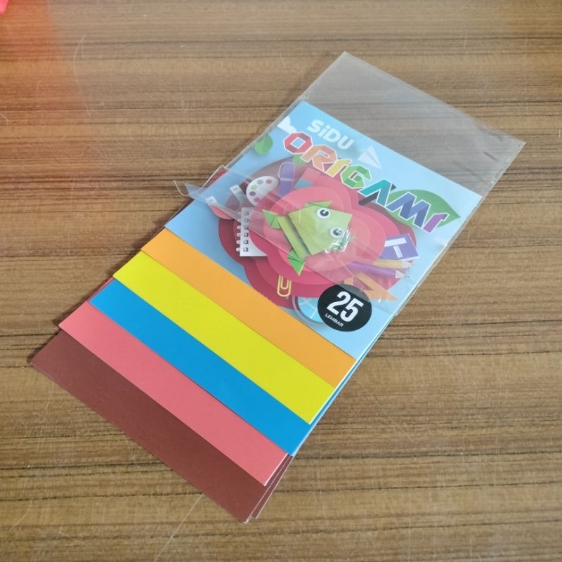 

Kertas Origami/Kertas Lipat Sidu 12x12cm (25 lembar)