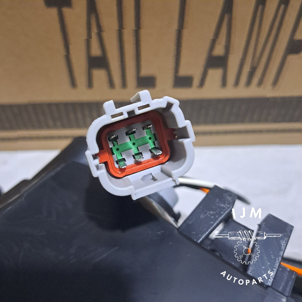 Lampu Stop Belakang Nissan Navara D23 NP300 Facelift OEM Quality