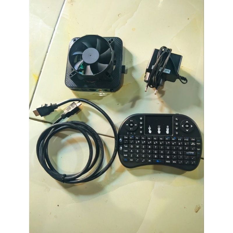 STB ANDROID HG680P RAM 2GB FULLSET SUDAH DILENGKAPI KIPAS PENDINGIN TINGGAL PAKAI
