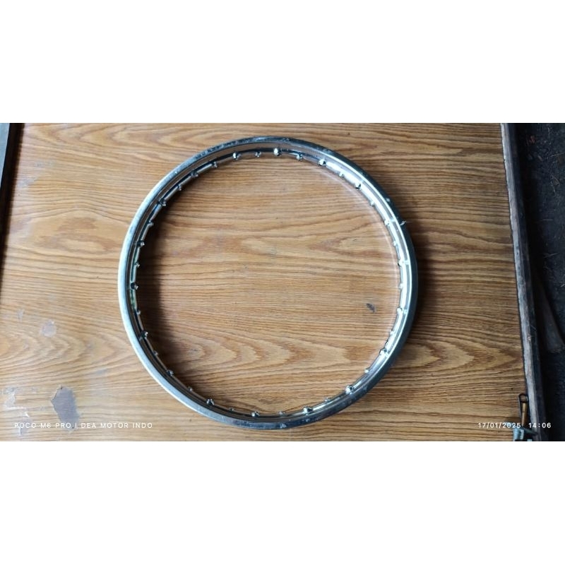Velg ring 18 * 140 kondisi masih mulus/velg ring 18/velg ring 140