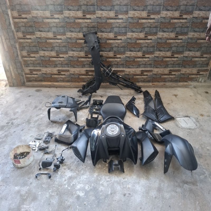 BODY BODI YAMAHA MT15 dan RANGKA