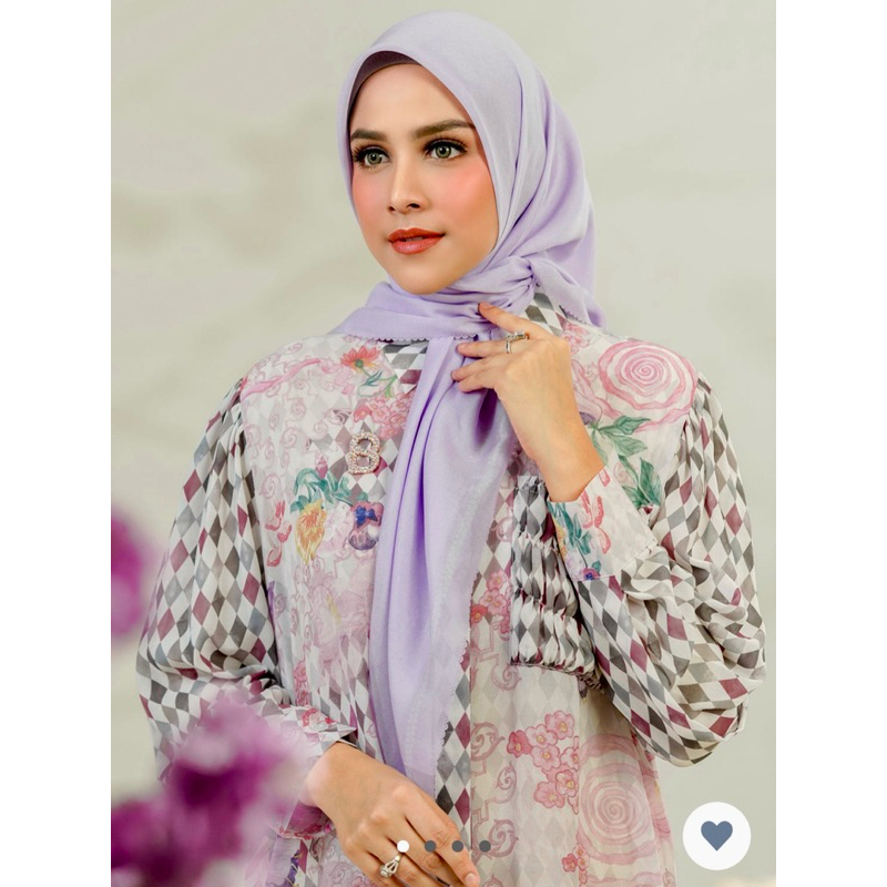 NEW Buttonscarves Today’s Scarf - LILAC