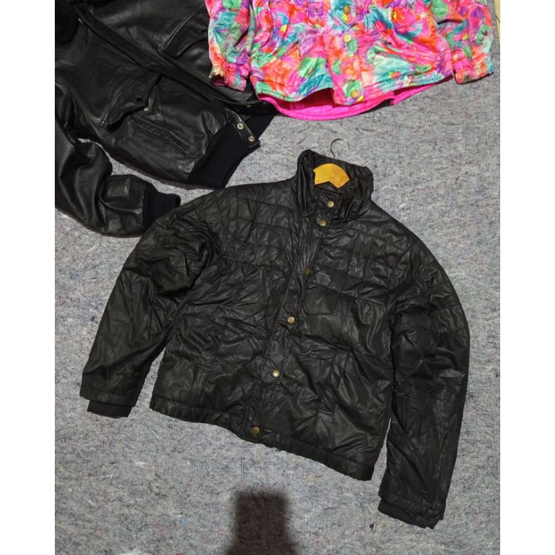 BOXY WINDBREAKER JACKET CLEF DE SOUL DOWN BLACK GELEMBUNG