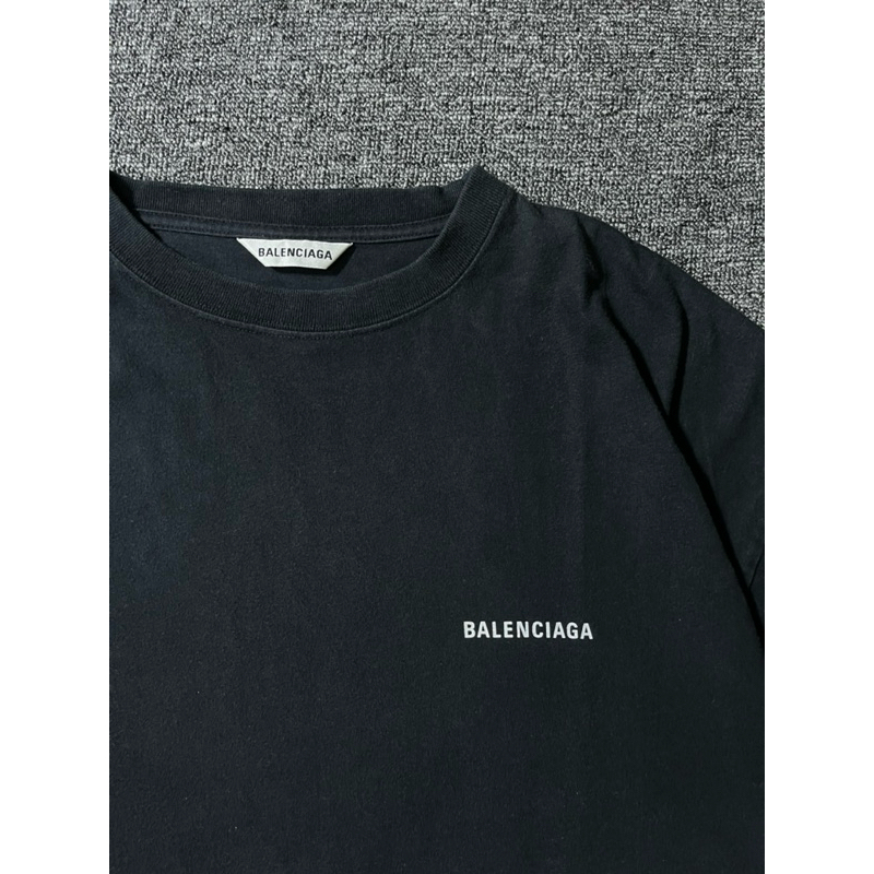 kaos balenciaga second