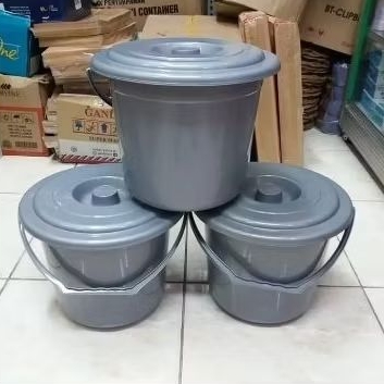Ember Plastik Tutup 3 Galon Yutaka YK-698 / Ember Tutup Plastik
