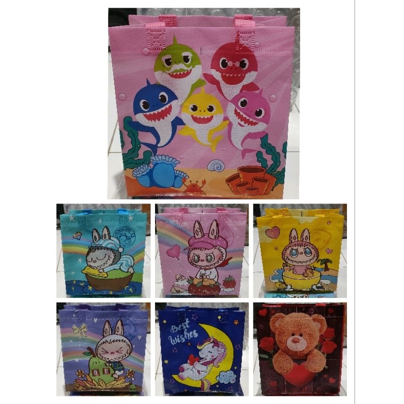 

Goodie Bag, Tas Plastik Kecil uk. 21x11x23 cm, Tas Snack Ulang Tahun, Tas Kado, Tas Karakter