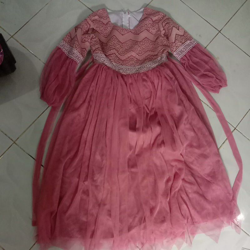gaun pesta anak perempuan bekas