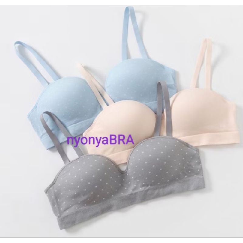 Young curves bra tanpa kawat 32,34,36B, C03-10376