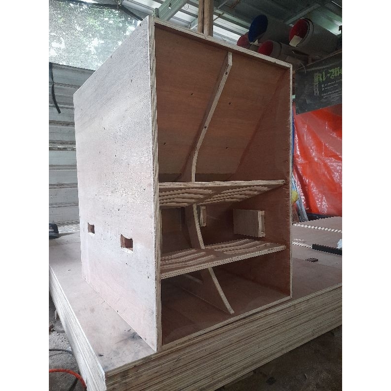 (biaya ongkir)box f1 15 inch