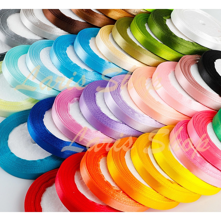 

Pita Satin Ribbon Import 1/2 inch 1,2 cm Untuk Kado Undangan Wedding Souvenir Hampers Parcel Putih Krem Coklat Emas Kuning Pink Merah Marun Ungu Biru Muda Dongker Hijau Kiwi Tua Abu abu Hitam