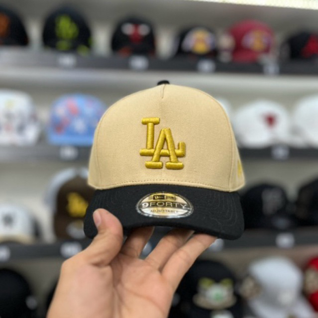 TOPI PRIA/TOPI BASEBALL LA CREAM HITAM BORDIR GOLD