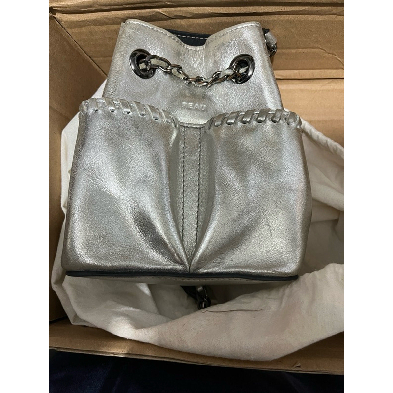 peau bag