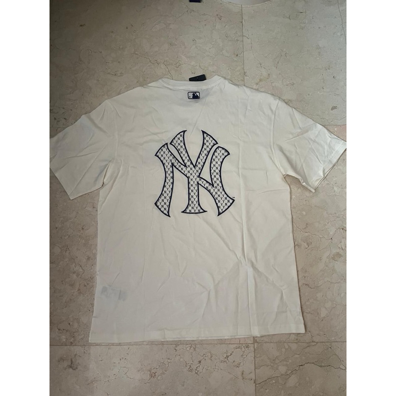 T-Shirt Tshirt MLB NY Yankees Embroidered Monogram Back Logo Tee