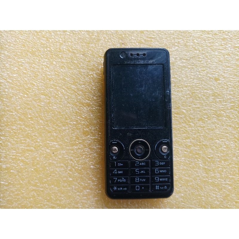 Hp jadul sony ericsson w660i bahan mati