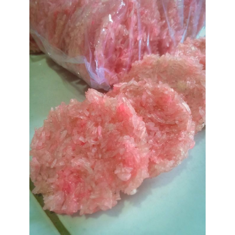 

rangginang mentah. beras ketan asli tersedia rasa terasi bawang dan ketan hitam si 30pc/pak