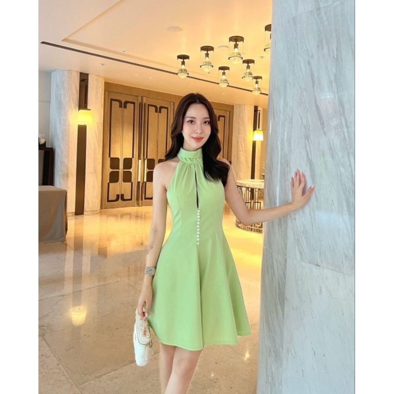 halter mini dress polos simple midi sister photoshoot europe paris gaun pesta wedding party outdoor 