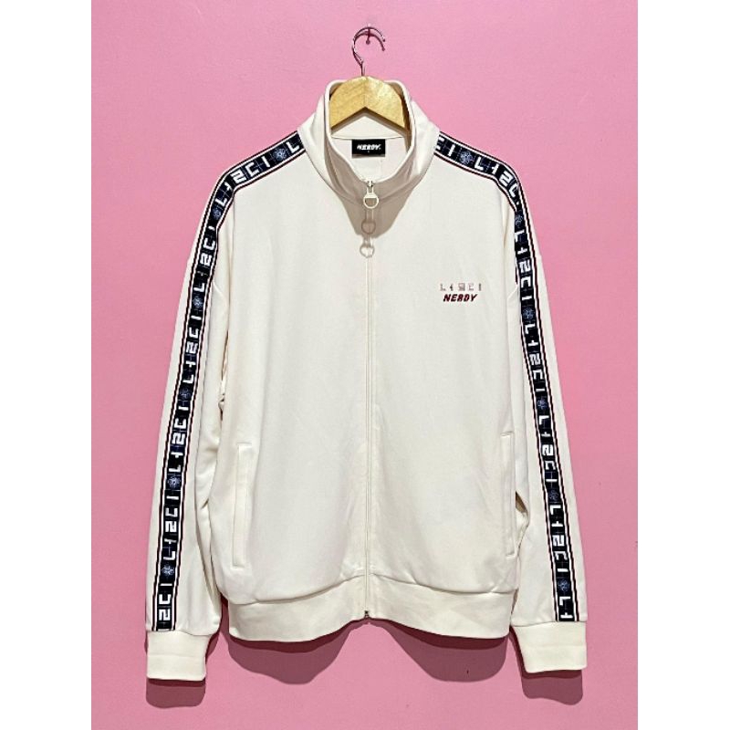 tracktop Nerdy taped