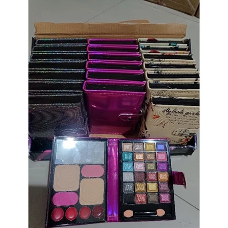 Medan COD murah Eyeshadow dompet Revlon / eyeshadow face powder lipgloss profesional make up