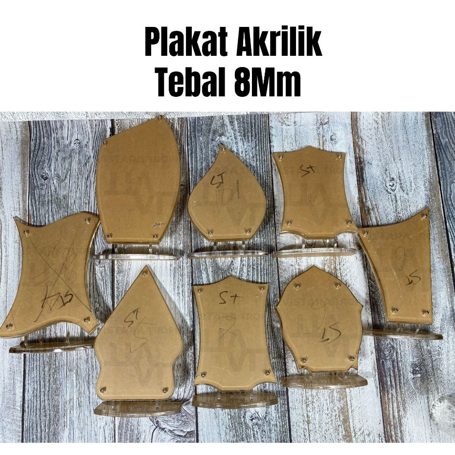 Plakat/Vandel Akrilik Tebal 8mm