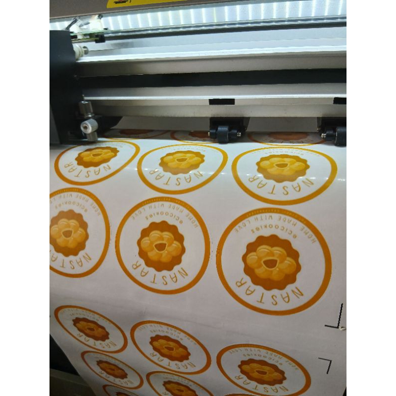 

Cetak Stiker Cromo A3+ / Cetak Stiker Label Kemasan