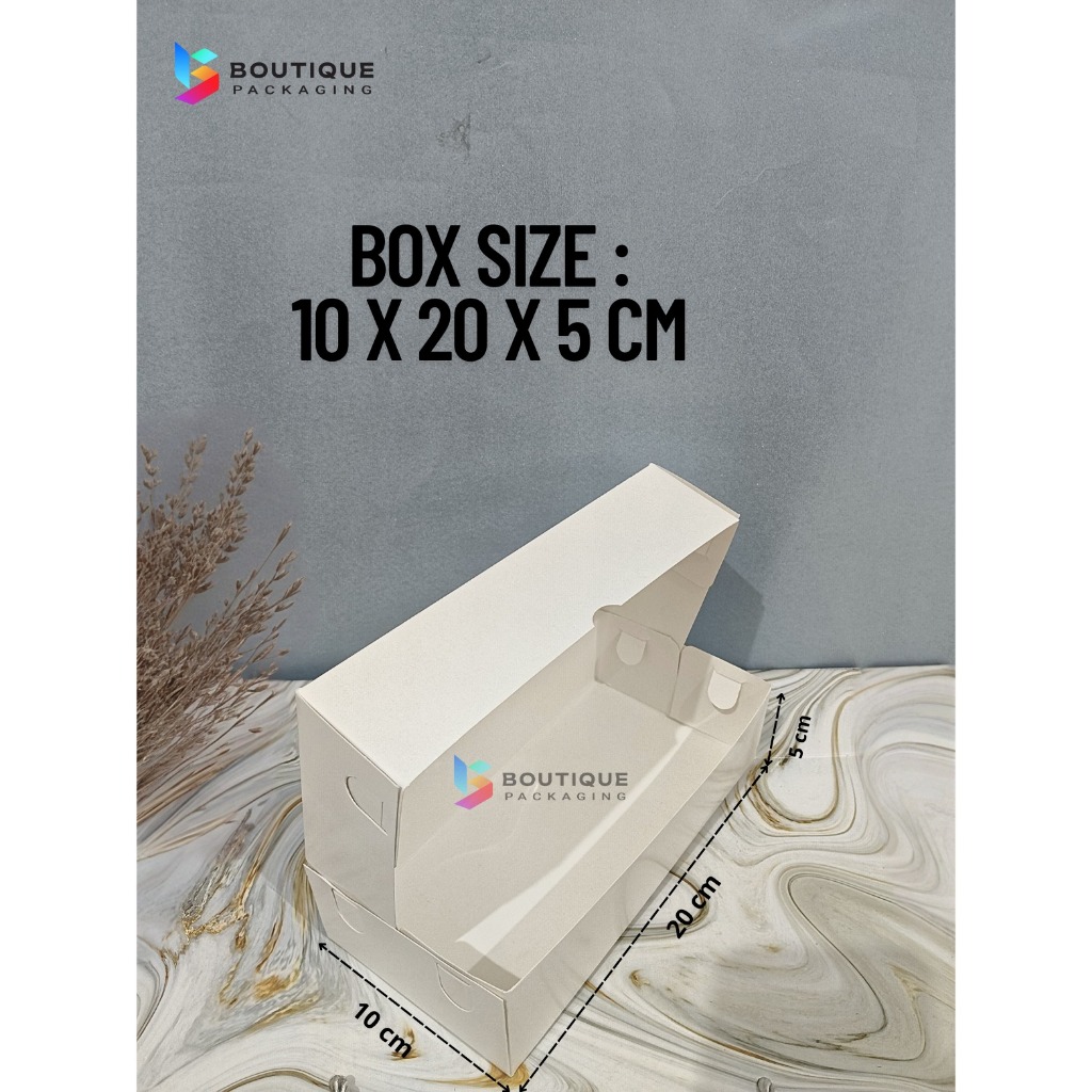 

Fuji Box Dus kotak Kue Ivory 20 cm x 10 cm x 5 cm Putih Ivory Premium Jendela ( 10 pcs )