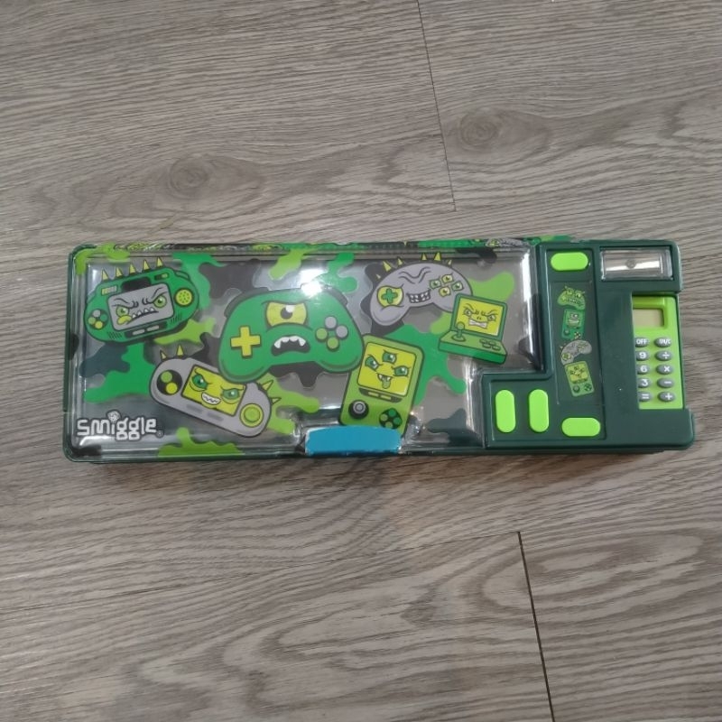 

Tempat Pensil Smiggle Green