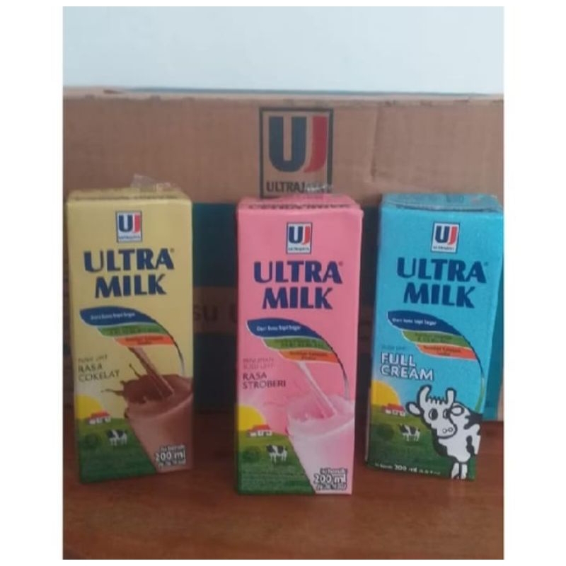 

Susu UHT Ultra Milk 200ml 1 karton (24pcs) Stroberi Cokelat Full Cream