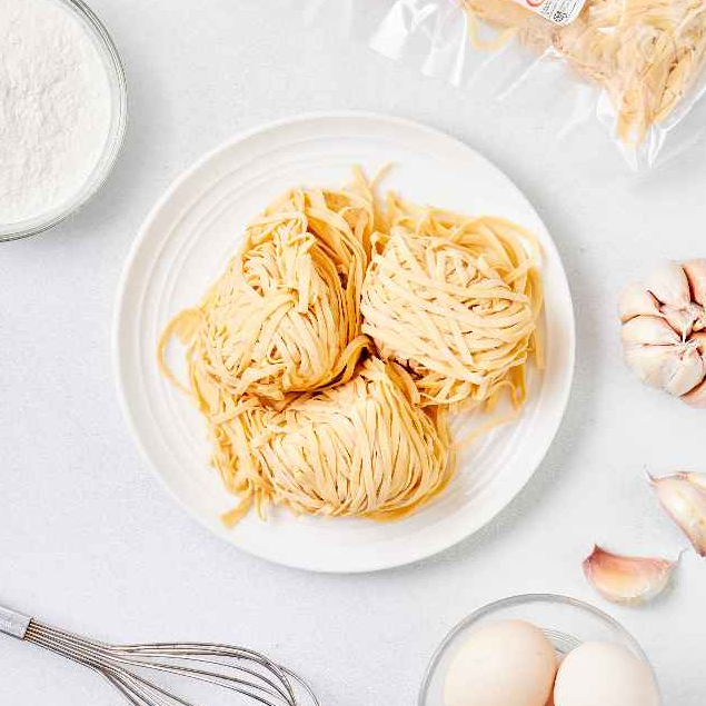 

YEN Mie Basah Premium Kiloan Mie Telur Mentah Ayam Kampung