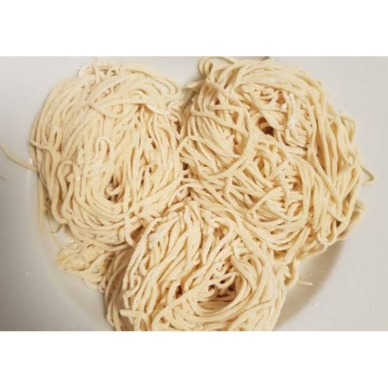 

Mie Basah Mentah 1/2kg isi 6 Gulung | Mie Gacoan | Wizzme | Mie Ayam | Mie Jebew | Yamin, dll