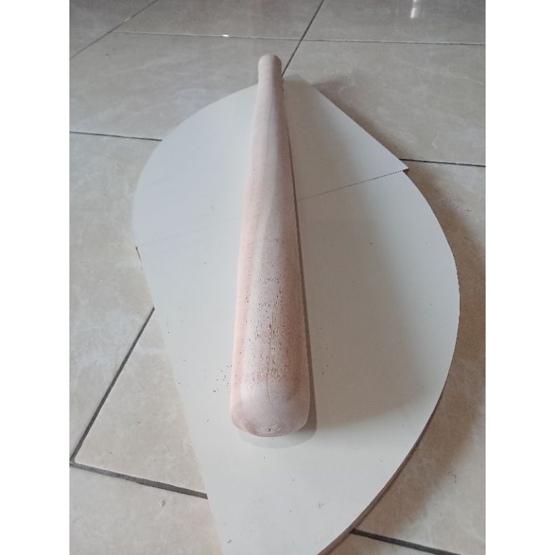 Tongkat kasti /pemukul bola kasti