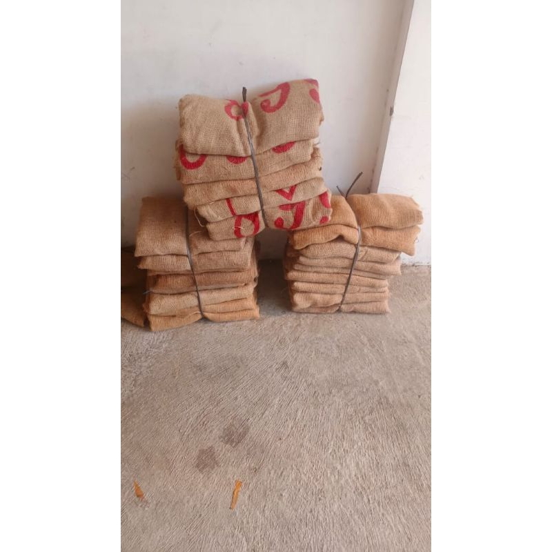 karung goni 25kg bekas