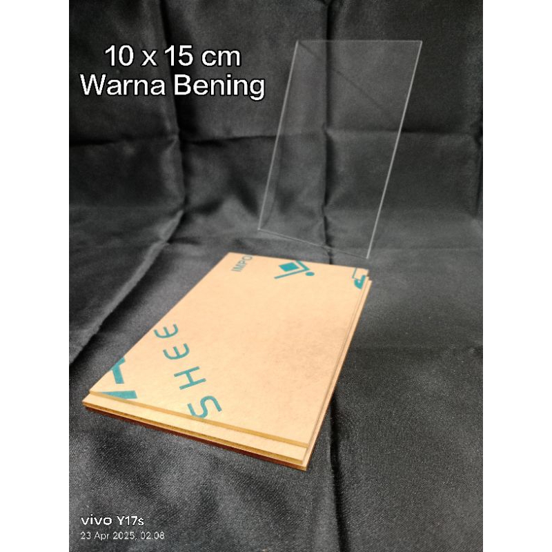 

Akrilik Lembaran Bening Tebel 2mm ukuran 10cm x15cm