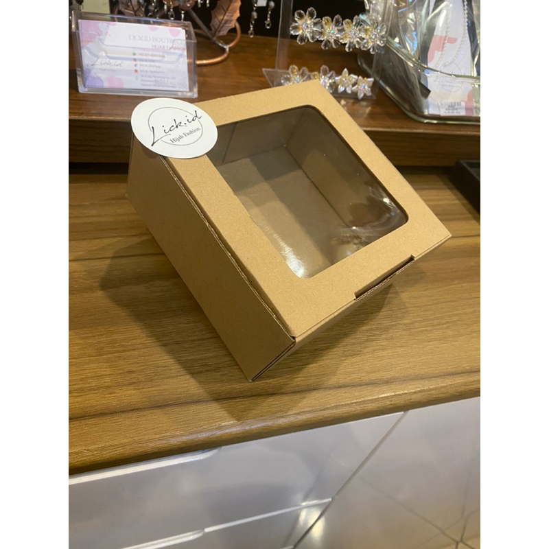 

box gift kado / kardus mika 15x15x7 cm