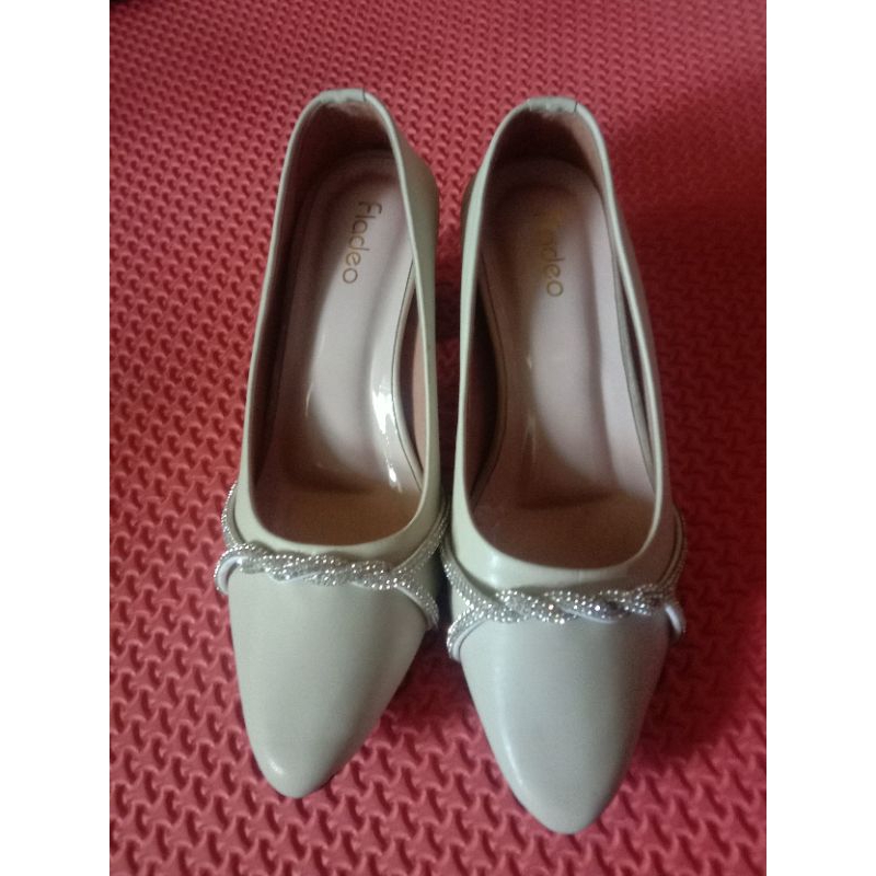 preloved sepatu fladeo