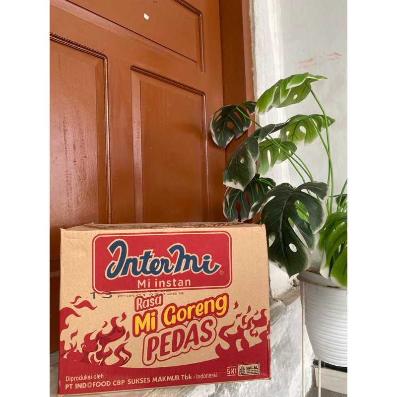 

1 DUS isi 40 bungkus. INTERMI PEDAS GORENG 1 dus