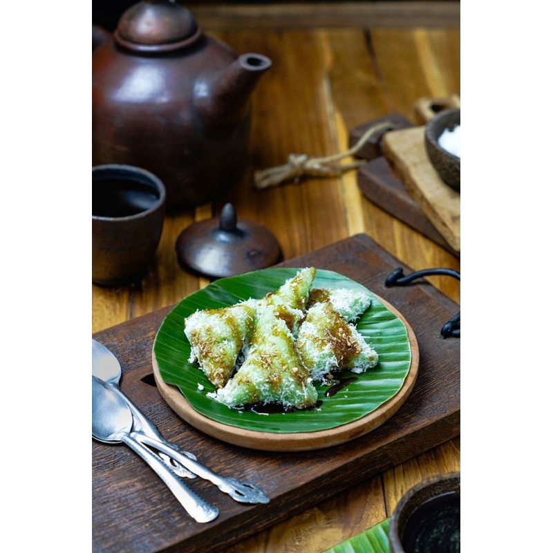 

Kue Lupis Ketan Gula Merah