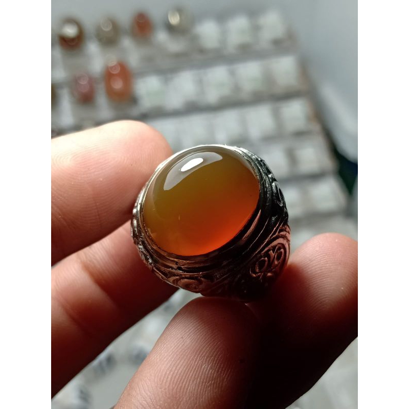 cincin batu cempaka madu