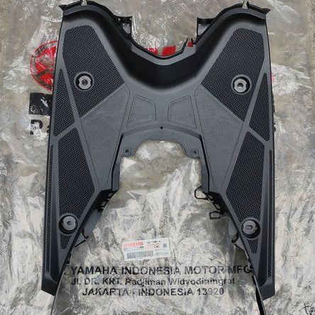 44D-F7481-00 Borders Footrest Cover Atas Yamaha Xeon Carbu, Xeon RC, Xeon GT125 YGP ORI