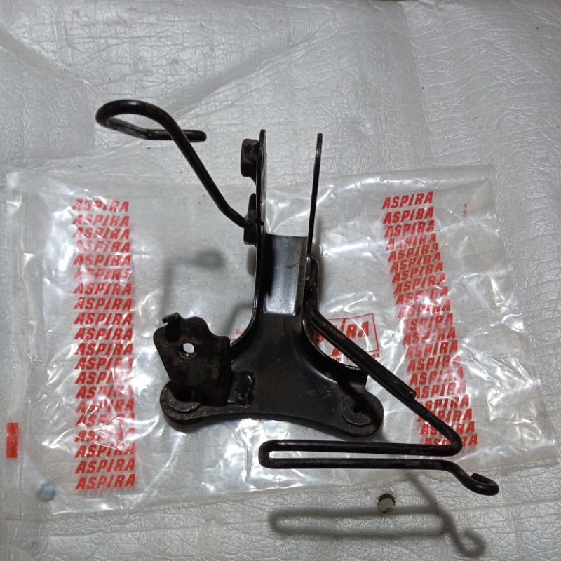 6422A-KTM-850 original Aspira Astra autopart AHM Astra Honda motor HGP Honda genuine part NOS STAY, 