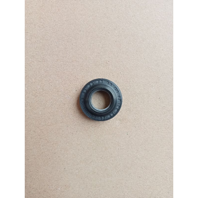 Shaft Seal / Shaft Lip Seal Kompresor AC KIA Pride