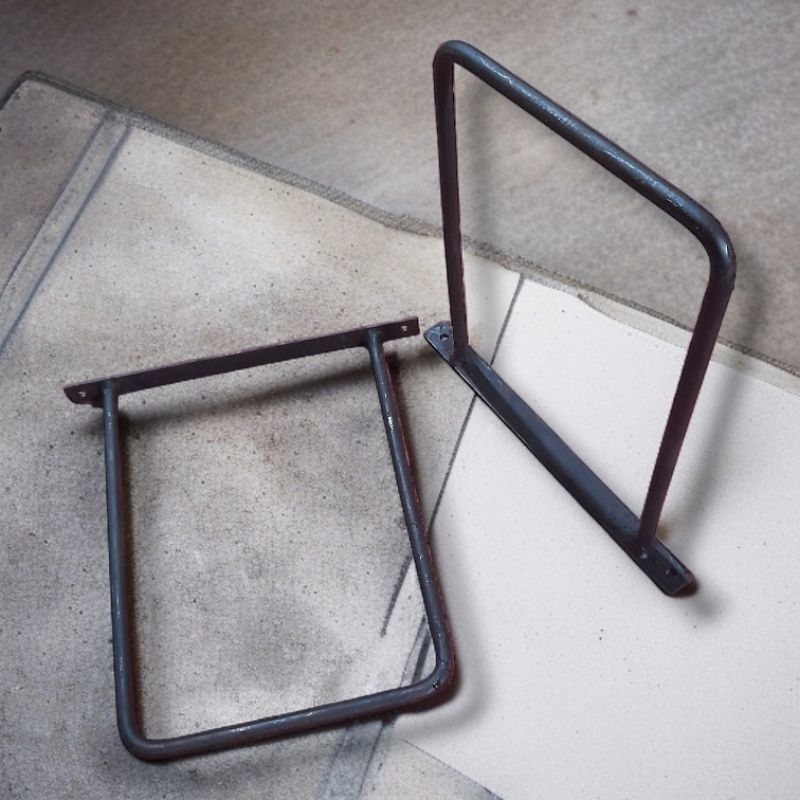 breket tempat sepatu toko rak sepatu display tatakan sepatu tempel dinding