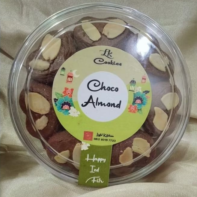 

Premium cookies Choco Almond