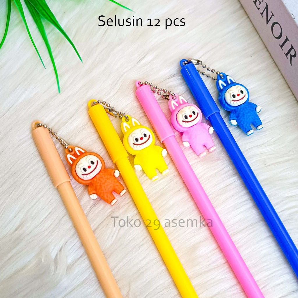 

12PCS-SELUSIN PULPEN GANTUNGAN BONEKA LABUBU PEN KARAKTER CANTIK LUCU ALAT TULIS SEKOLAH