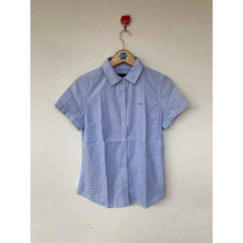 Kemeja tommy